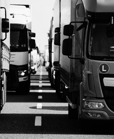 Fonctionnalités GPS transport logistique Geosuivi – suivi tournées camions